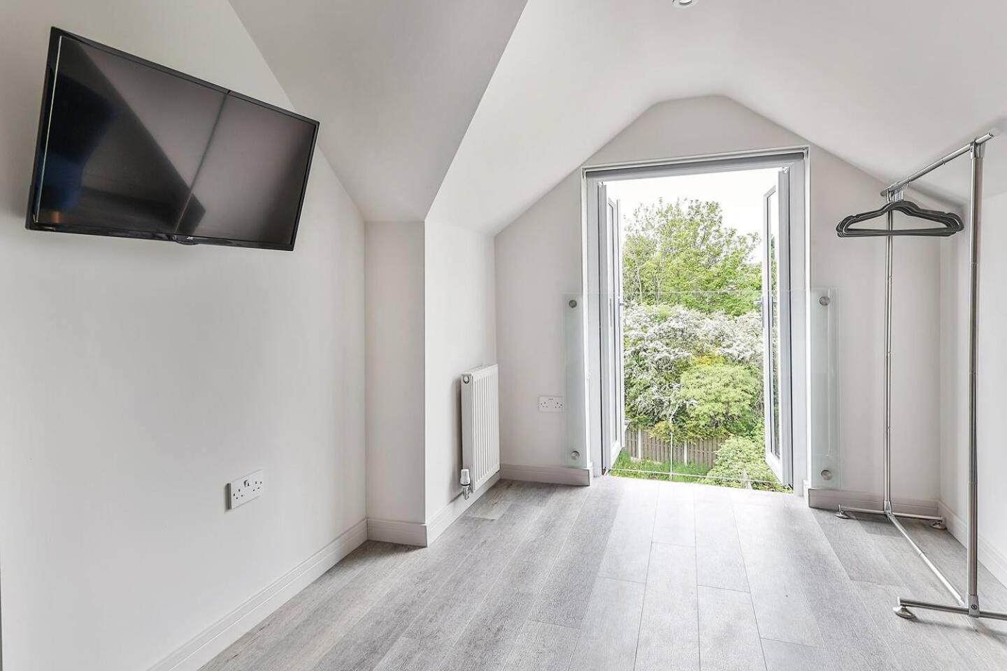 שפילד Newly Renovated 3 Bed 2 Bath Apartment & Parking מראה חיצוני תמונה