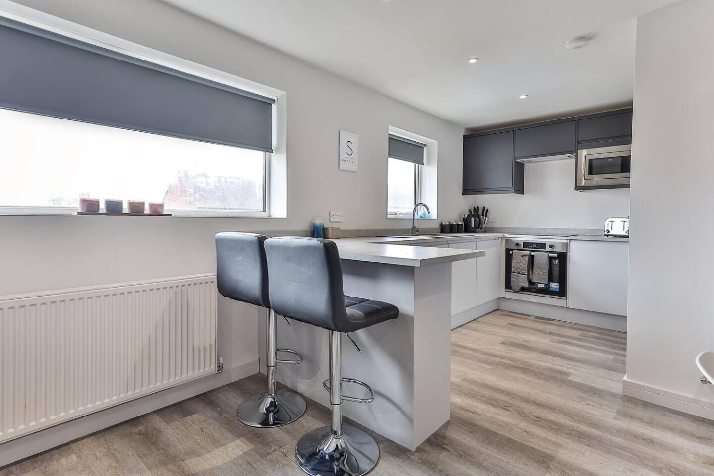 שפילד Newly Renovated 3 Bed 2 Bath Apartment & Parking מראה חיצוני תמונה